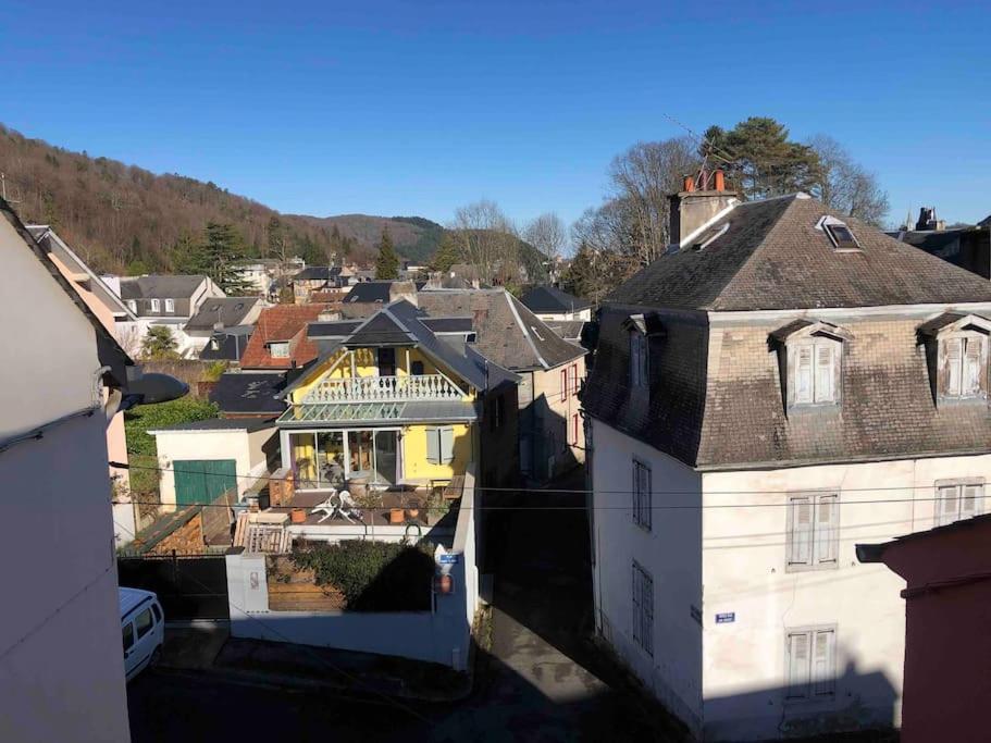 Joli Appartement Avec Terrasse Et Jardin - Vue Sur Montagne บาญเญอ-เดอ-บีกอร์ ภายนอก รูปภาพ